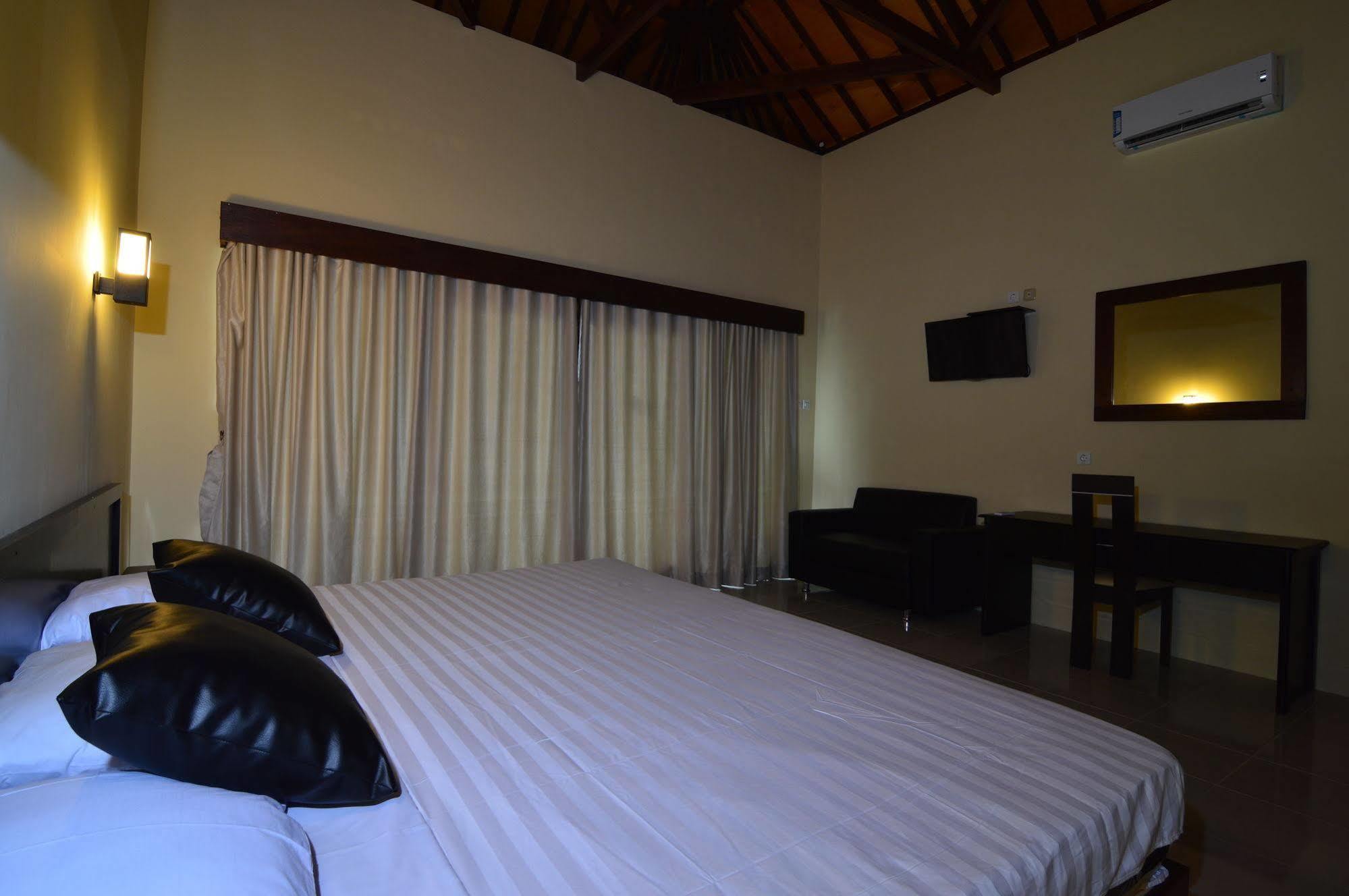 Shu Villa Lombok Kuta  Экстерьер фото